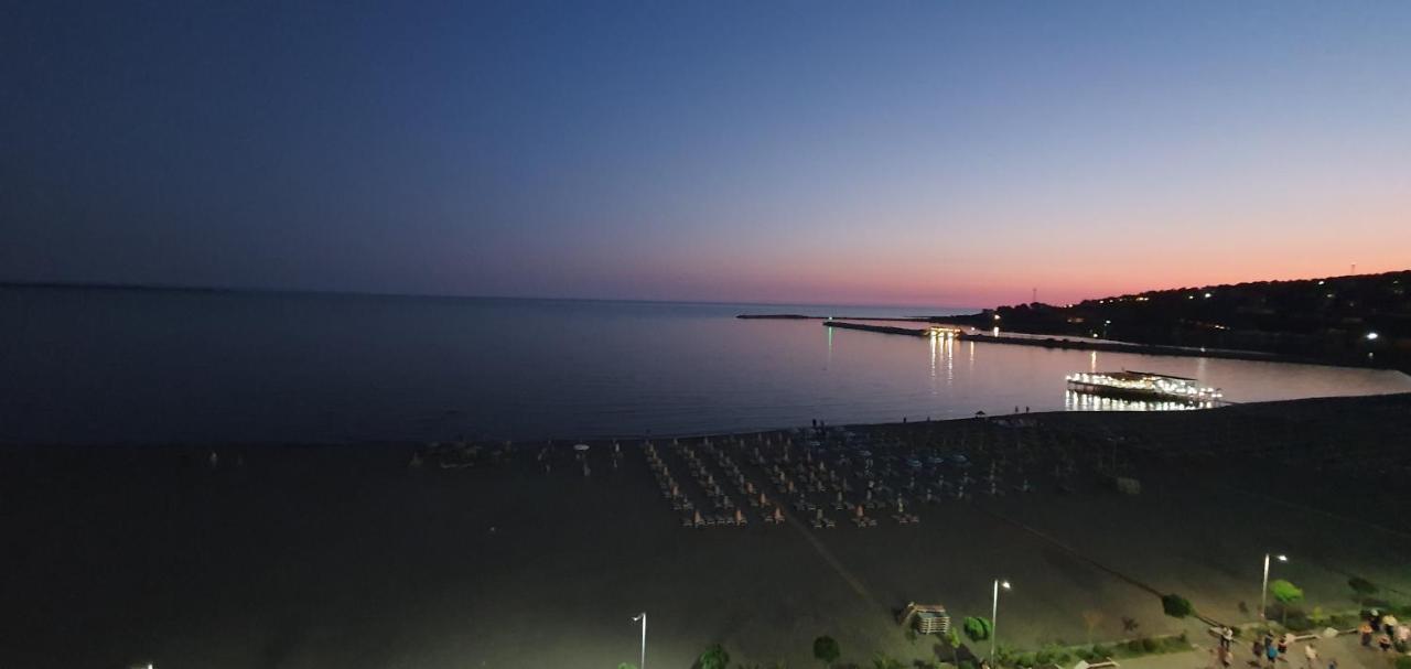 Apartment Sea View Шенджин Экстерьер фото